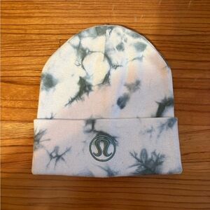 lululemon athletica Tie-Dye Beanie - Blue and White